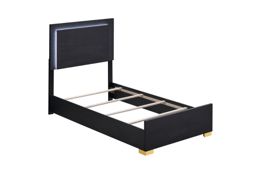 Cama doble con paneles LED de madera Marceline en color negro 222831T 