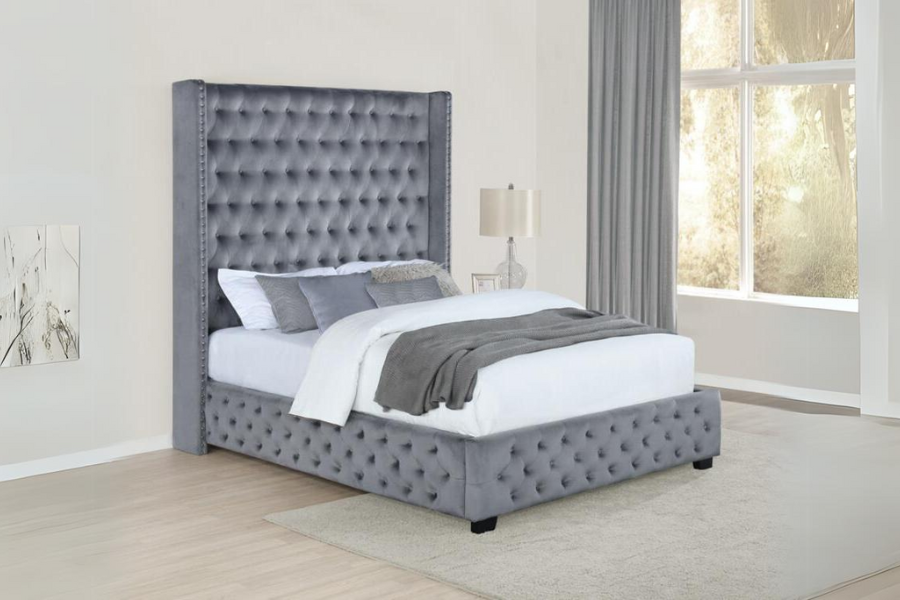 Cama tapizada con respaldo de alas estilo Eastern King de Rocori, color gris 306075KE 