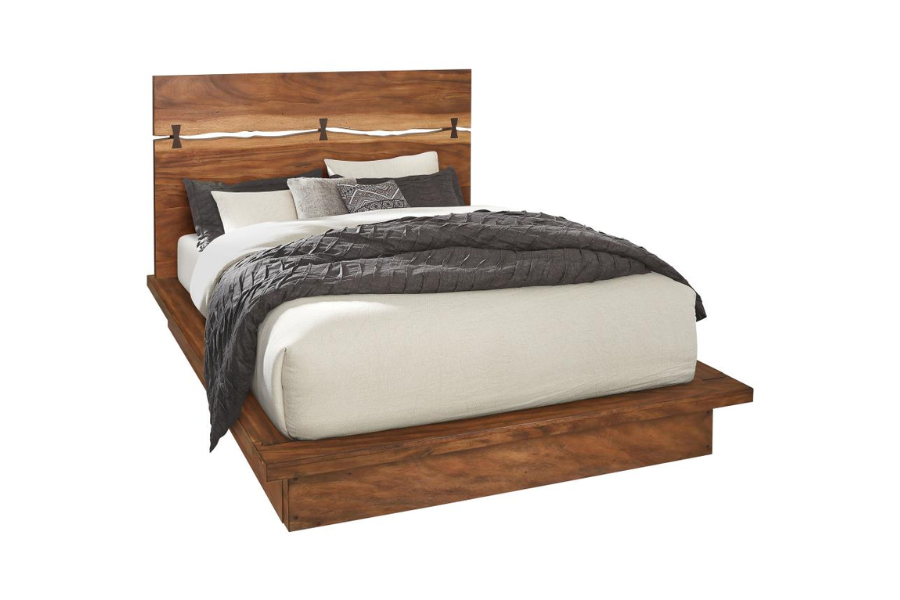 Cama Queen con paneles Winslow Wood en nogal ahumado y grano de café 223250Q 