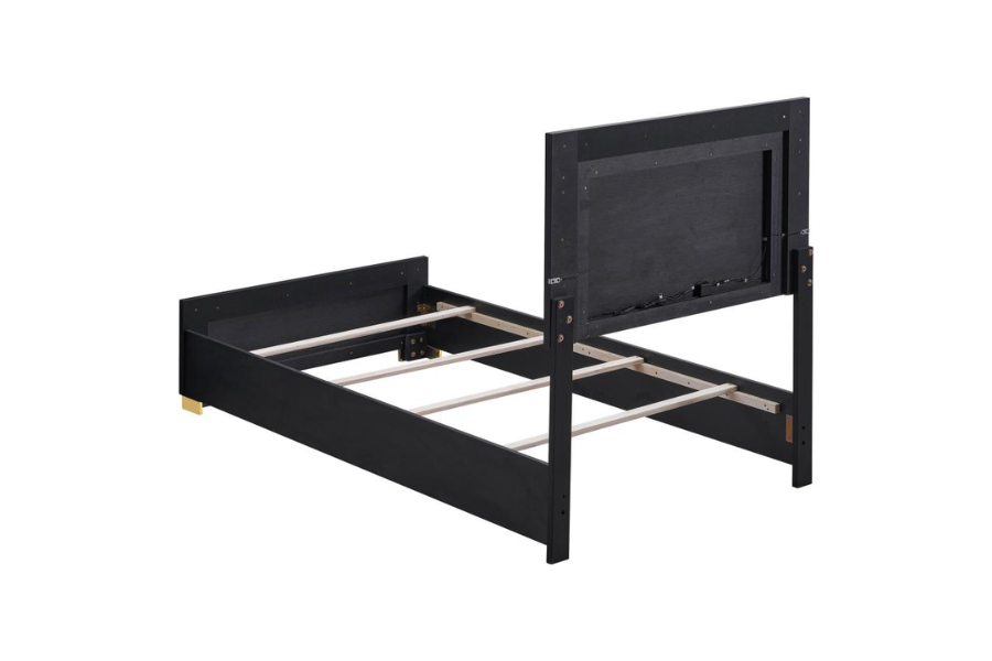 Cama doble con paneles LED de madera Marceline en color negro 222831T 