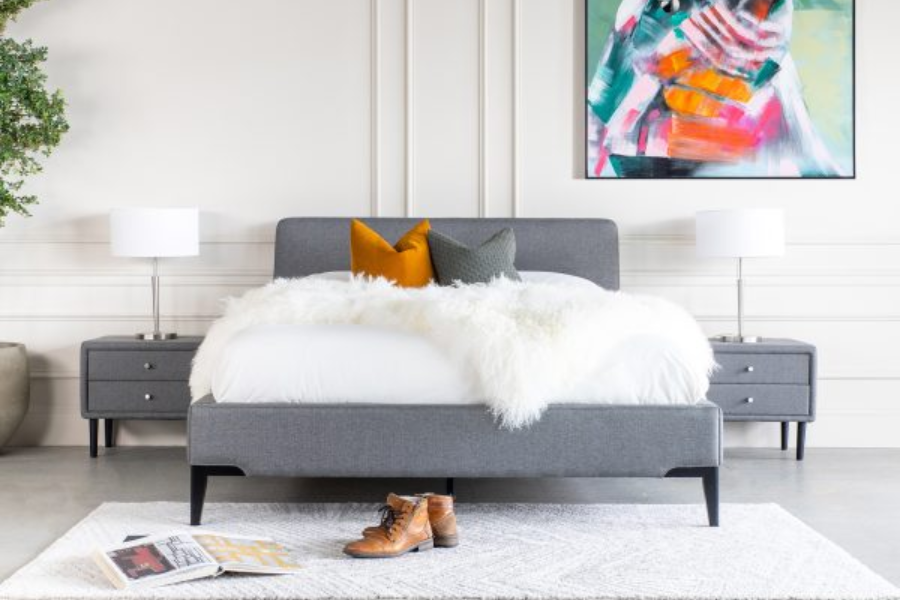 Alice Upholstered Platform Queen Bed