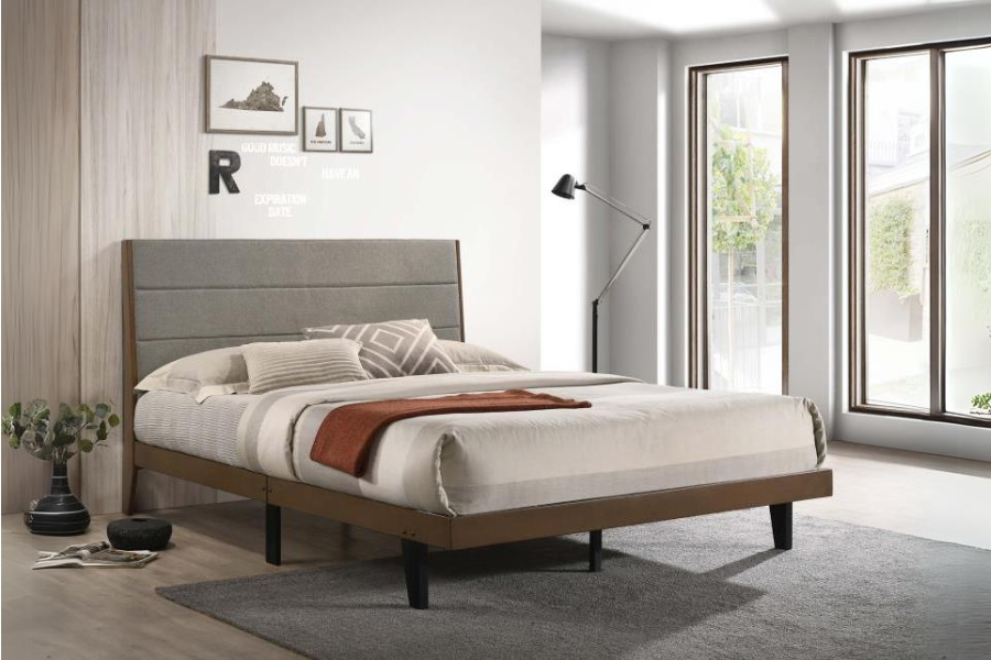 Cama Queen con paneles Mays Wood en nogal 215961Q 