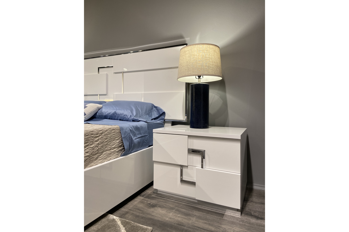 Mesilla de noche para dormitorio Infinity Premium SKU: 17441