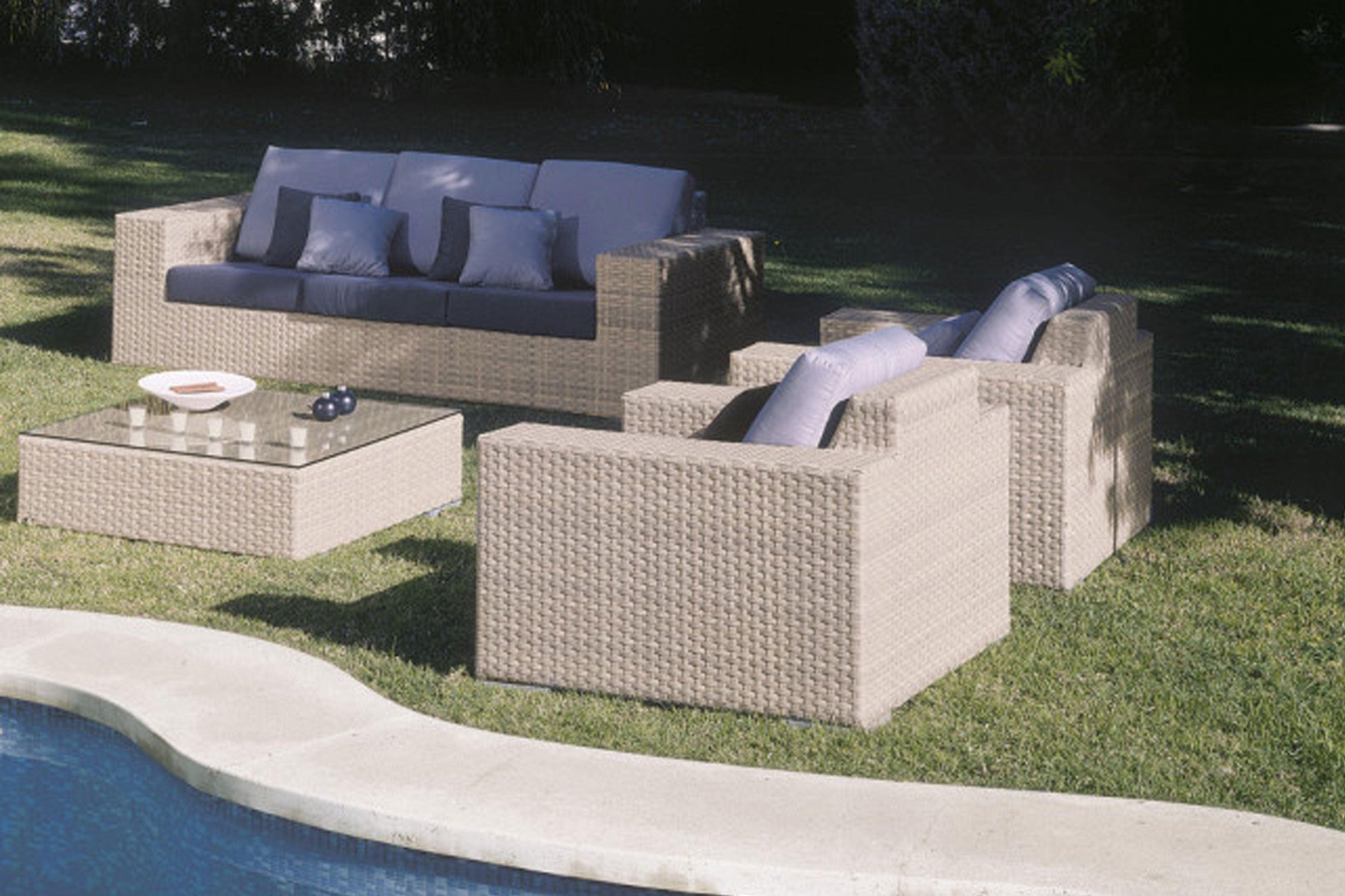 Cubix 5 PC Seating Set w/off-white cushion SKU: 902-1349-KBU-5PS - Venini Furniture 